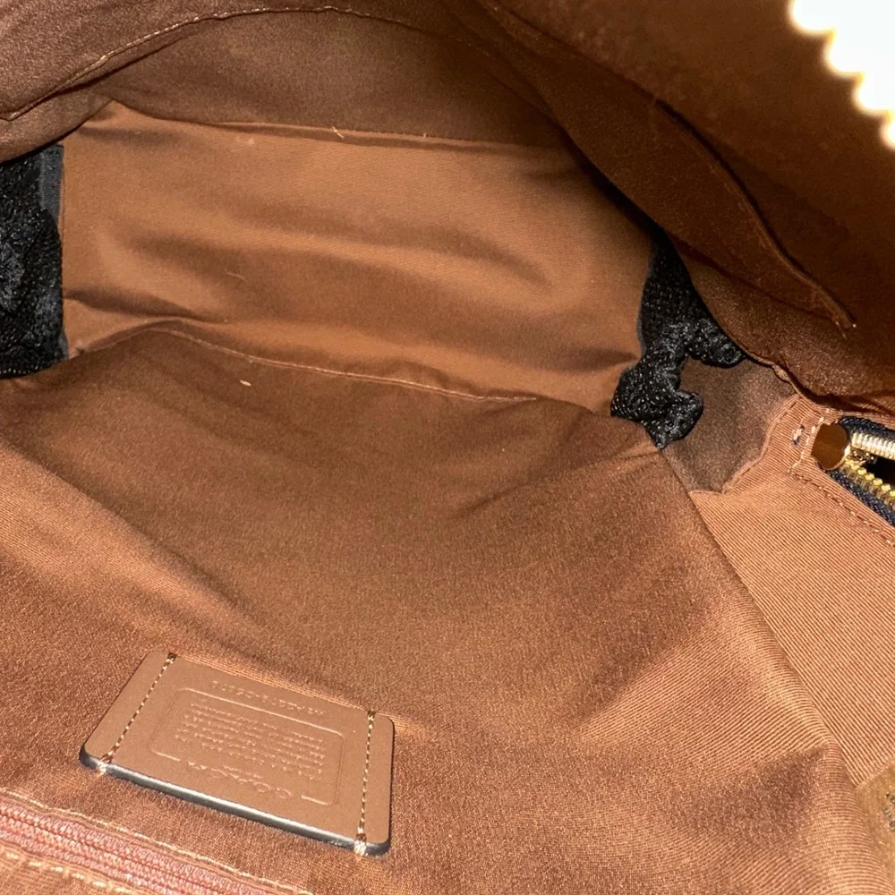 Coach Kenley Backpack Signature Canvas - Picture 7 of 8